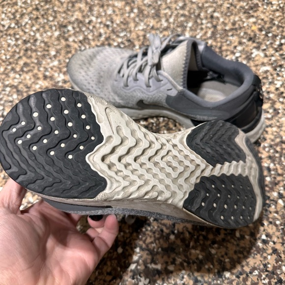 Nike Odyssey React "Wolf Grey Grey/Black size 9.5 - Picture 5 of 6